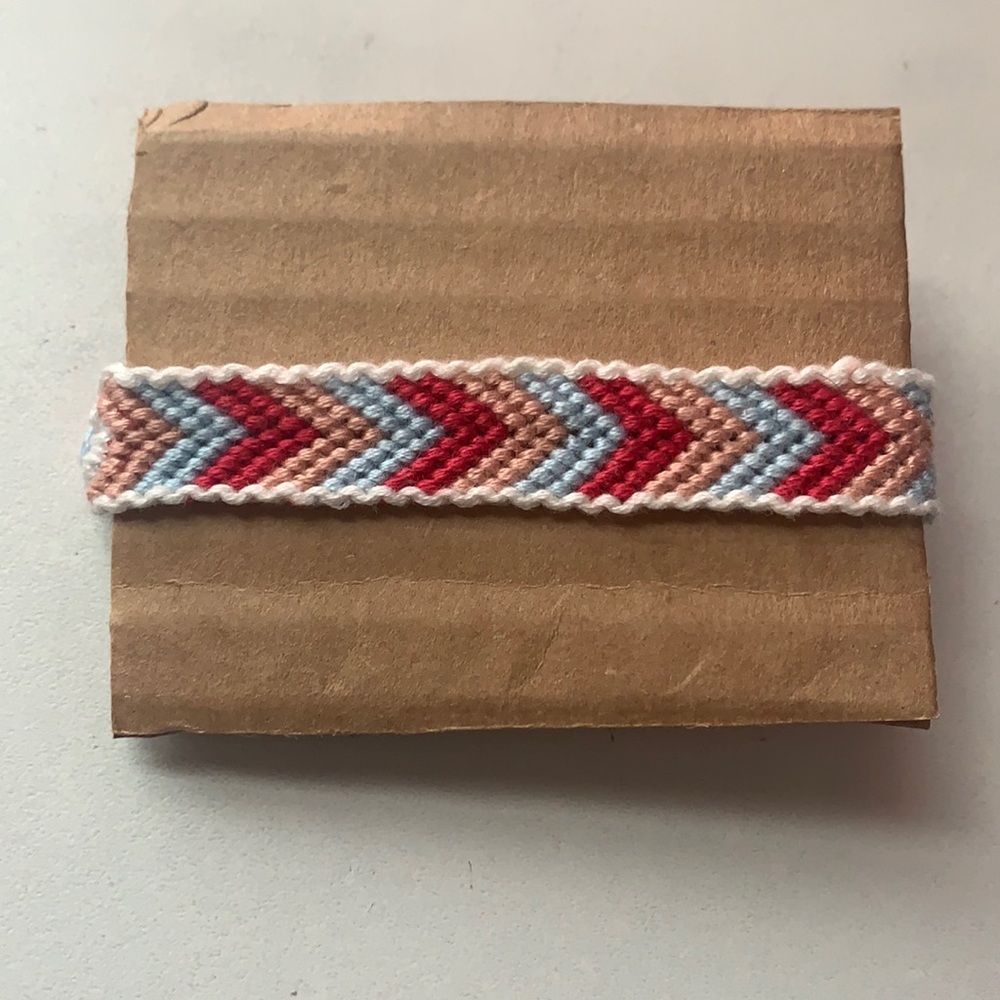 Chevron with white border friendship bracelet!